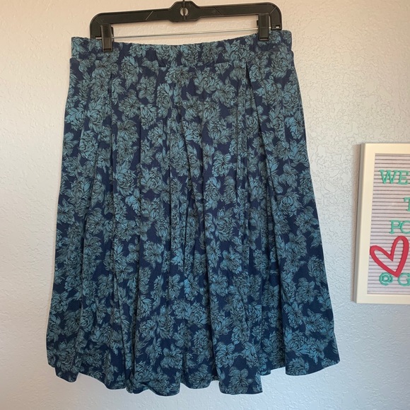 LuLaRoe XL Madison skirt